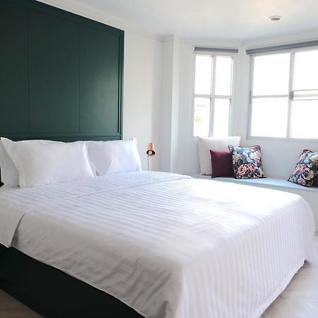 Апартаменты Baan Khun Pra Duplex Rm3 Бангкок Экстерьер фото