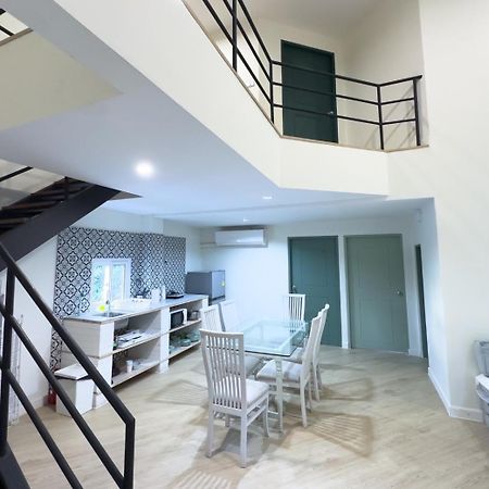 Апартаменты Baan Khun Pra Duplex Rm3 Бангкок Экстерьер фото