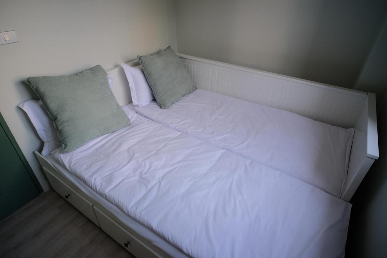Апартаменты Baan Khun Pra Duplex Rm3 Бангкок Экстерьер фото