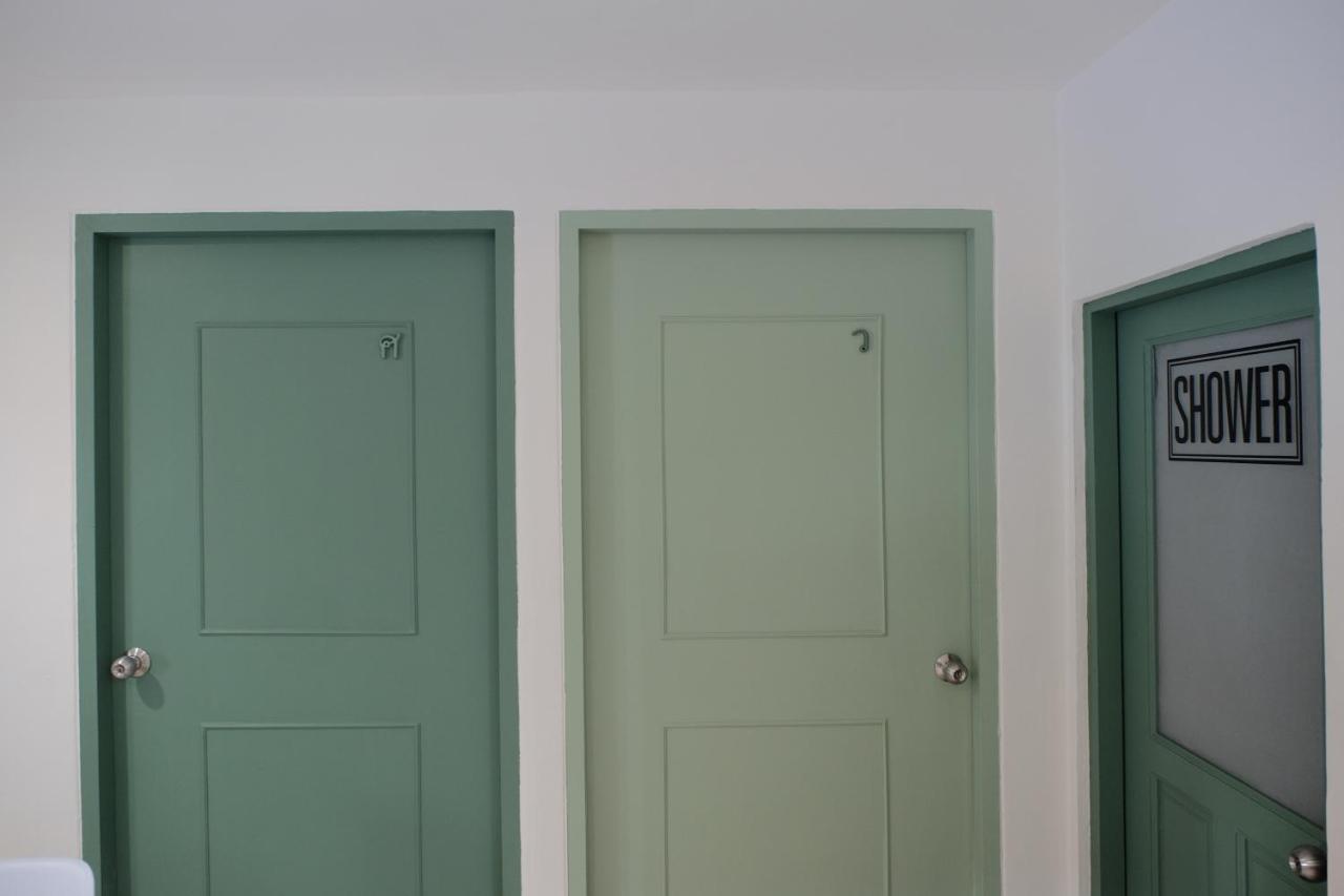 Апартаменты Baan Khun Pra Duplex Rm3 Бангкок Экстерьер фото